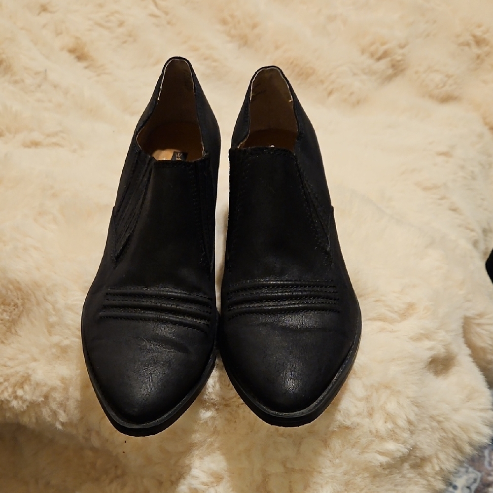 White Mountain Sleek Black Ankle Boots